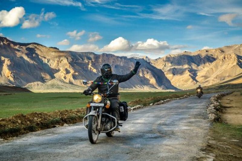 leh ladakh group bike tour