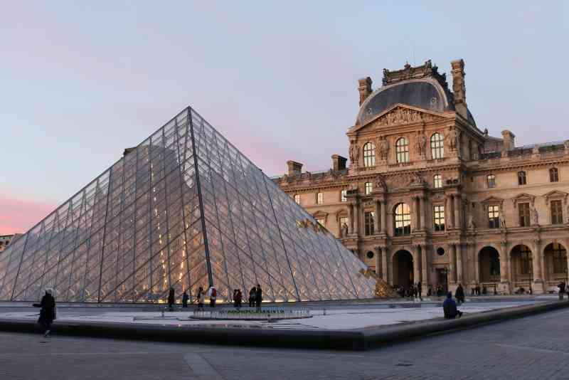 Louvre