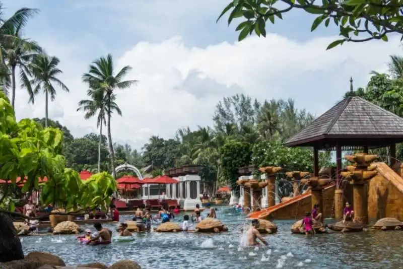 Romantic Retreat on a Budget: Phuket & Krabi Honeymoon Package