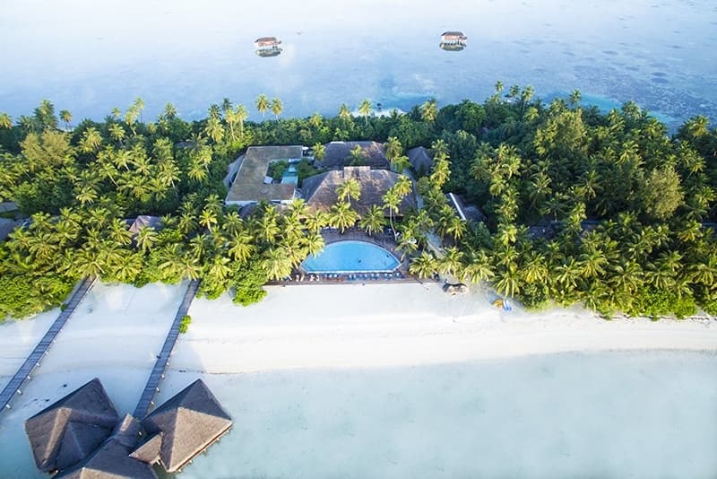 Maldives Honeymoon Package to Medhufushi with 2N Beach Villa + 1N Water Villa Stay